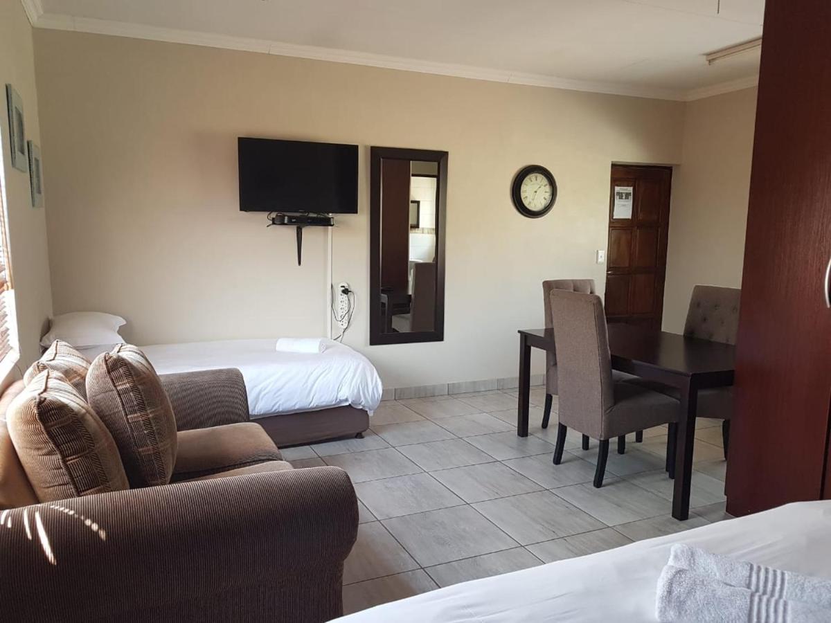 Private Apartments & Biz Stays Pretoria-Noord 外观 照片