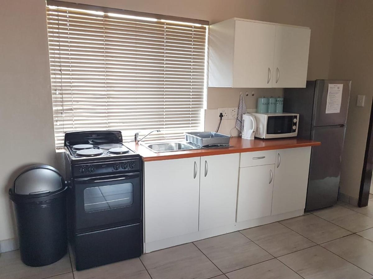 Private Apartments & Biz Stays Pretoria-Noord 外观 照片