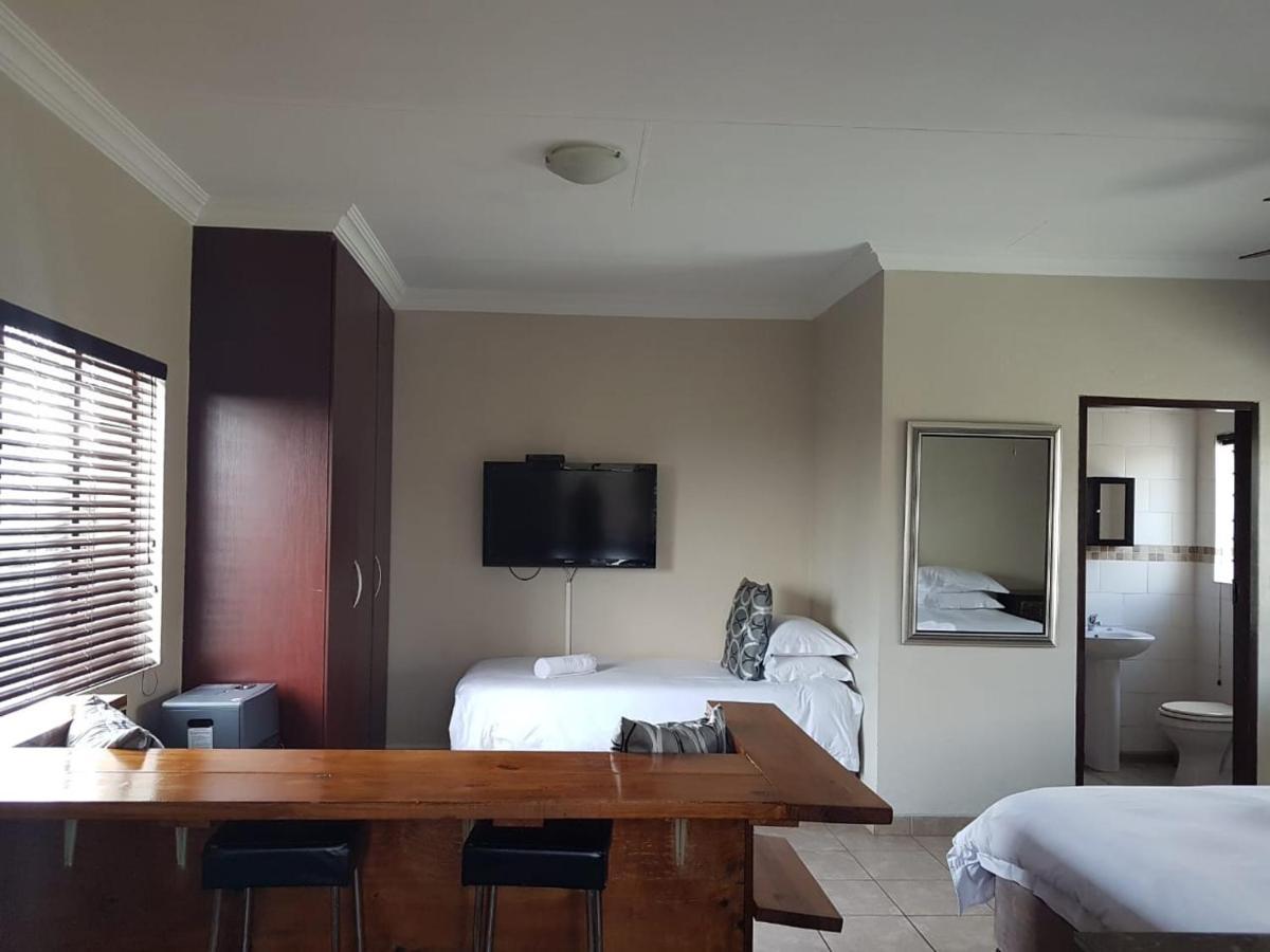 Private Apartments & Biz Stays Pretoria-Noord 外观 照片