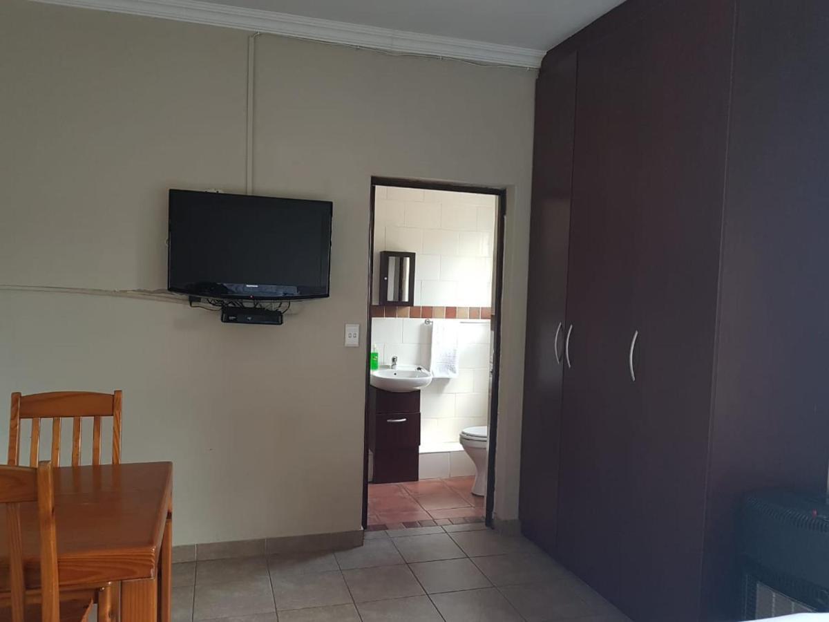 Private Apartments & Biz Stays Pretoria-Noord 外观 照片