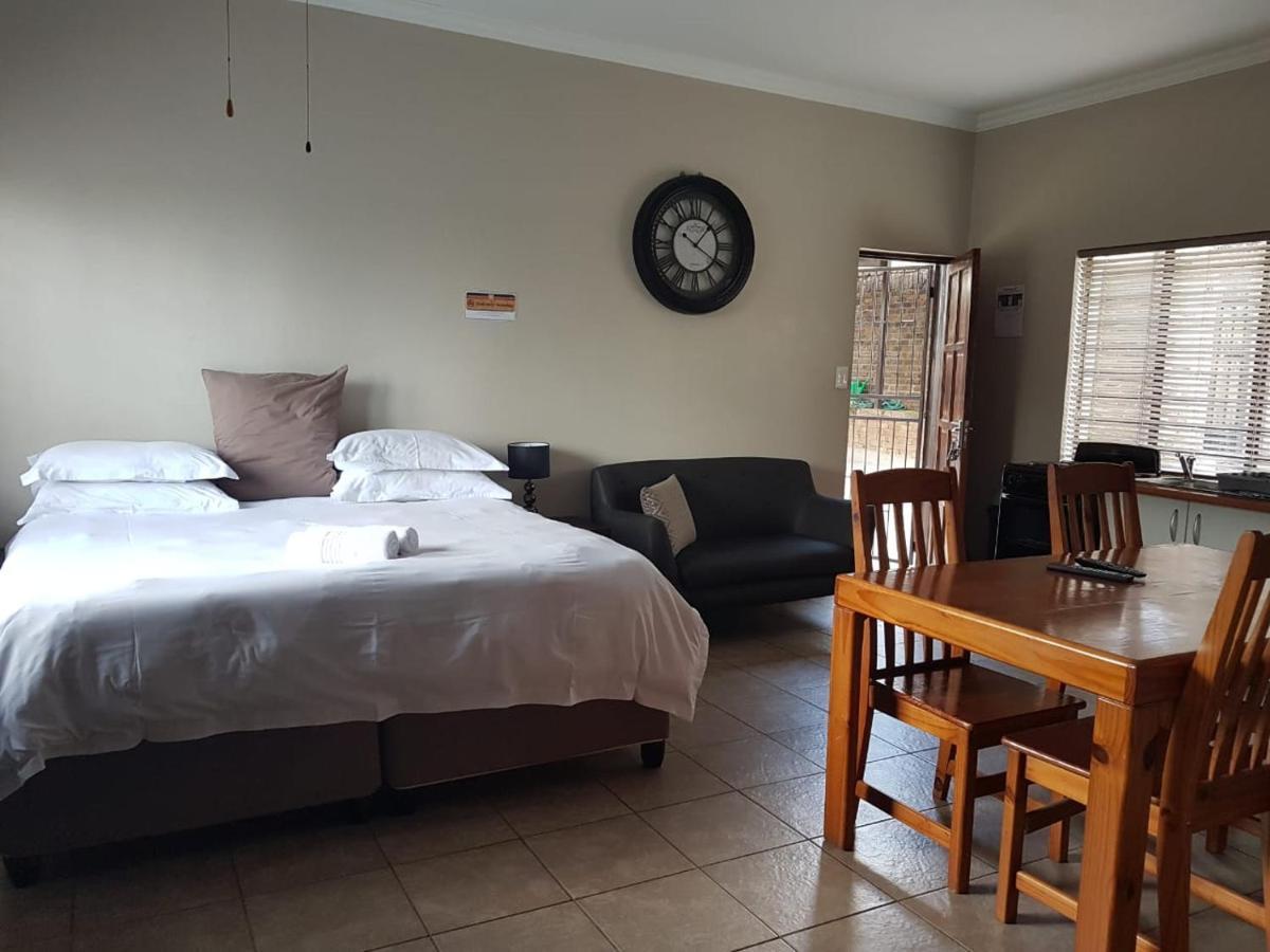 Private Apartments & Biz Stays Pretoria-Noord 外观 照片