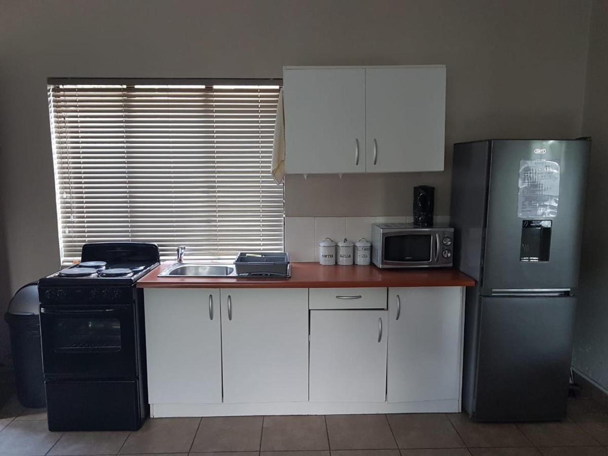 Private Apartments & Biz Stays Pretoria-Noord 外观 照片