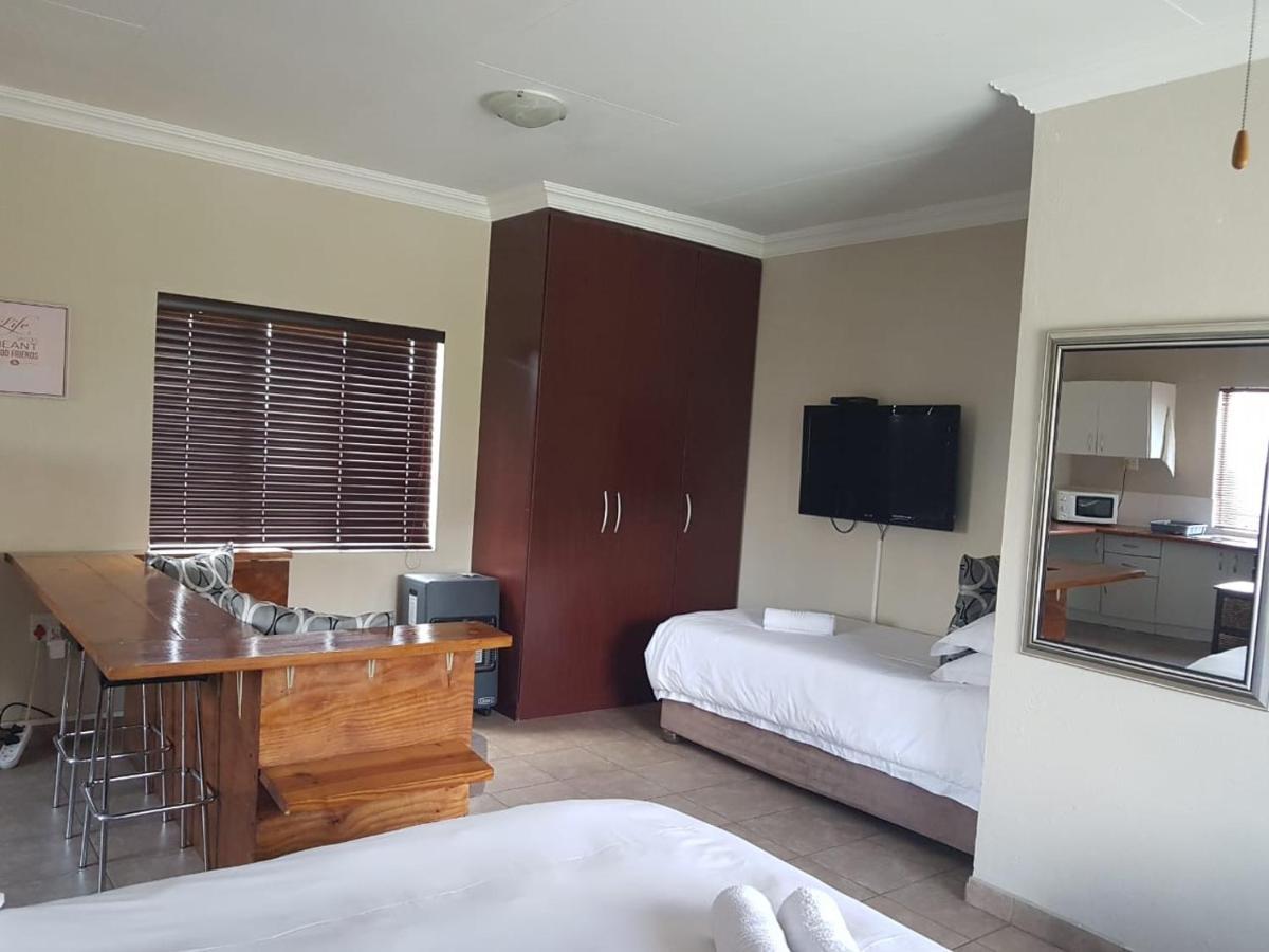 Private Apartments & Biz Stays Pretoria-Noord 外观 照片
