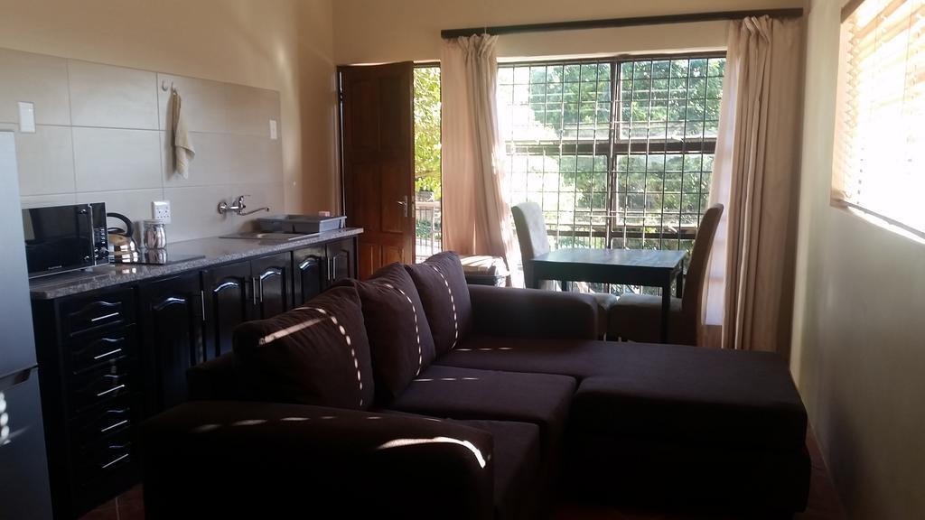 Private Apartments & Biz Stays Pretoria-Noord 外观 照片