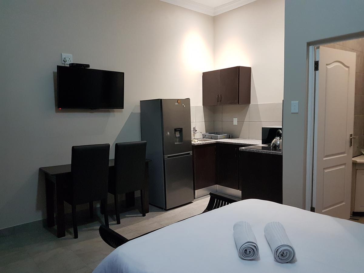Private Apartments & Biz Stays Pretoria-Noord 外观 照片
