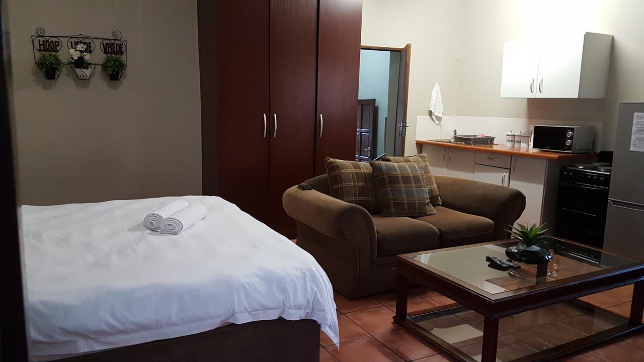 Private Apartments & Biz Stays Pretoria-Noord 外观 照片