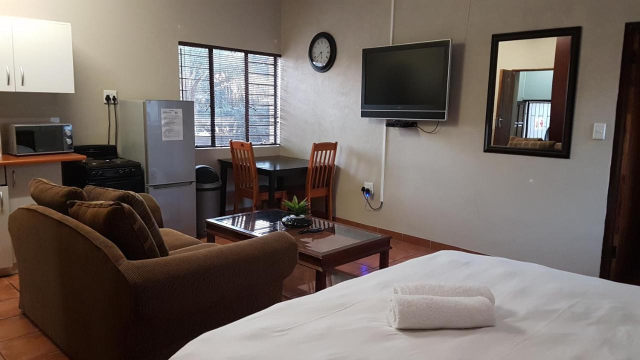 Private Apartments & Biz Stays Pretoria-Noord 外观 照片