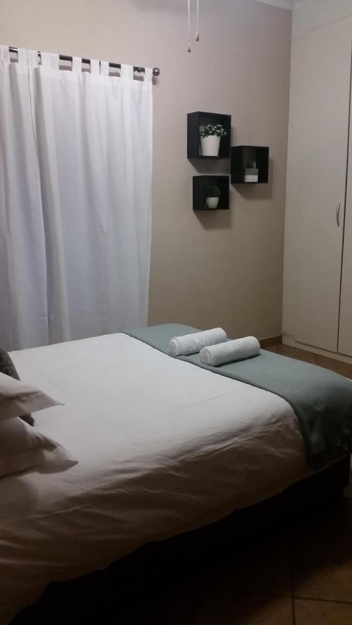 Private Apartments & Biz Stays Pretoria-Noord 外观 照片
